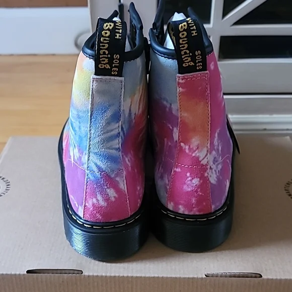 Dr. Marten's Girls Tye Dye Suede Boots, Size Kids 6M - Picture 7 of 16